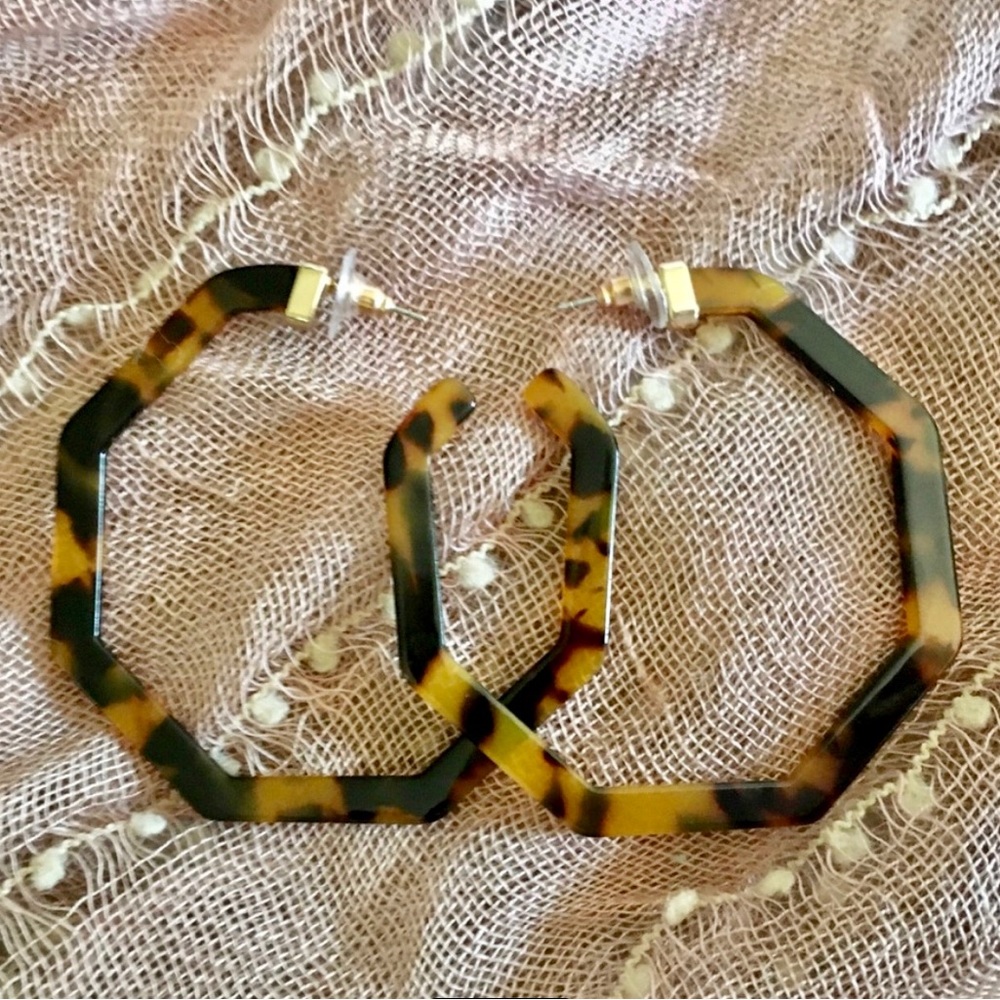 Brand New in Bag Tortoise Shell Hoop Earrings - Picture 3 of 7